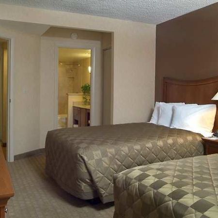 Embassy Suites Cleveland - Downtown Номер фото