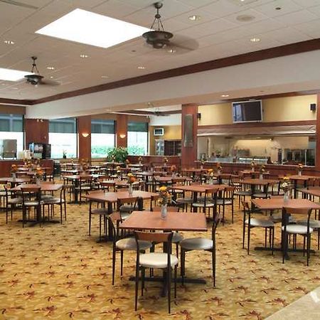Embassy Suites Cleveland - Downtown Ресторан фото