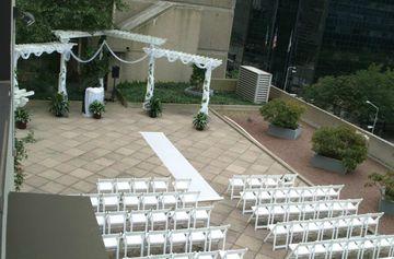 Embassy Suites Cleveland - Downtown Екстер'єр фото