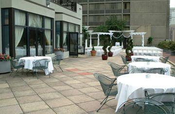 Embassy Suites Cleveland - Downtown Екстер'єр фото