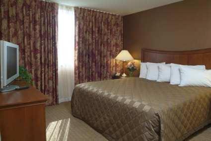 Embassy Suites Cleveland - Downtown Номер фото